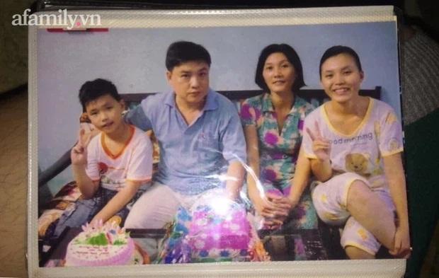 Bức ảnh cưới cách đây 33 năm của người đàn ông đẹp như tài tử gây sốt-6