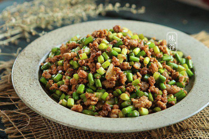 Thịt băm xào với ngồng tỏi lạ miệng lại trôi cơm-8