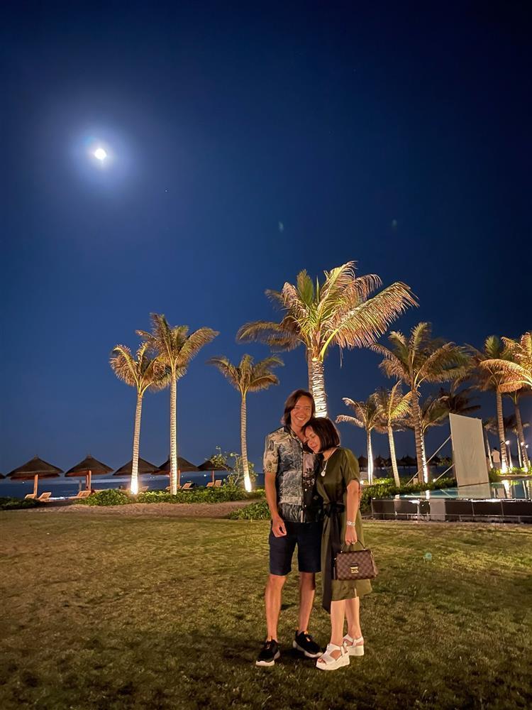 Loạt ảnh tình bể bình của vợ chồng Việt Hương khi đoàn tụ-1