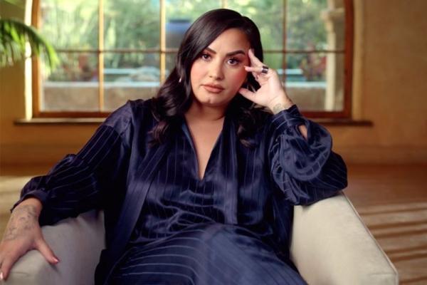 Demi Lovato tuyên bố không thuộc giới tính nam hay nữ-5