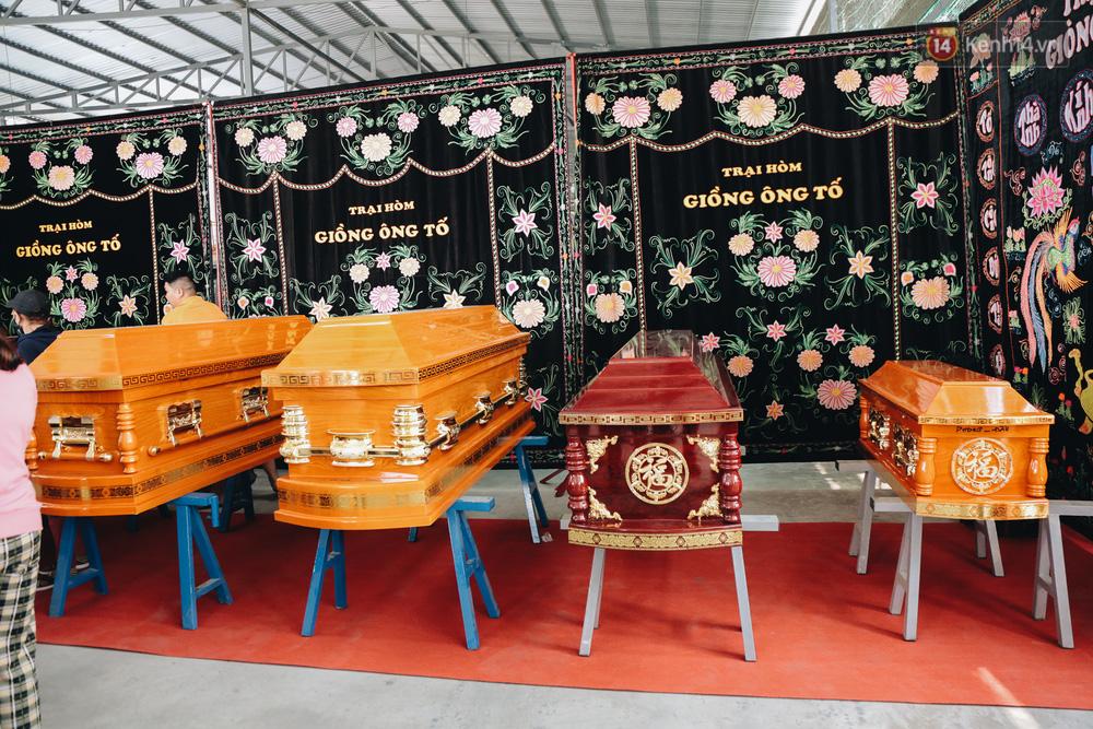 Vụ cháy nhà 6 người tử vong: 1 người ủng hộ 100 triệu, tặng 6 quan tài-3