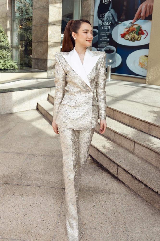 Nhã Phương đích thị là Seo Ye Ji Việt Nam: Cân được mọi kiểu outfit-1