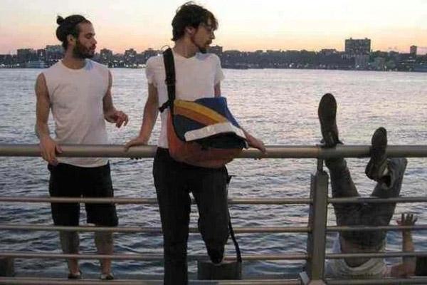 Cô bé thảm họa kiếm gần nửa triệu USD khi bán meme chính mình-4