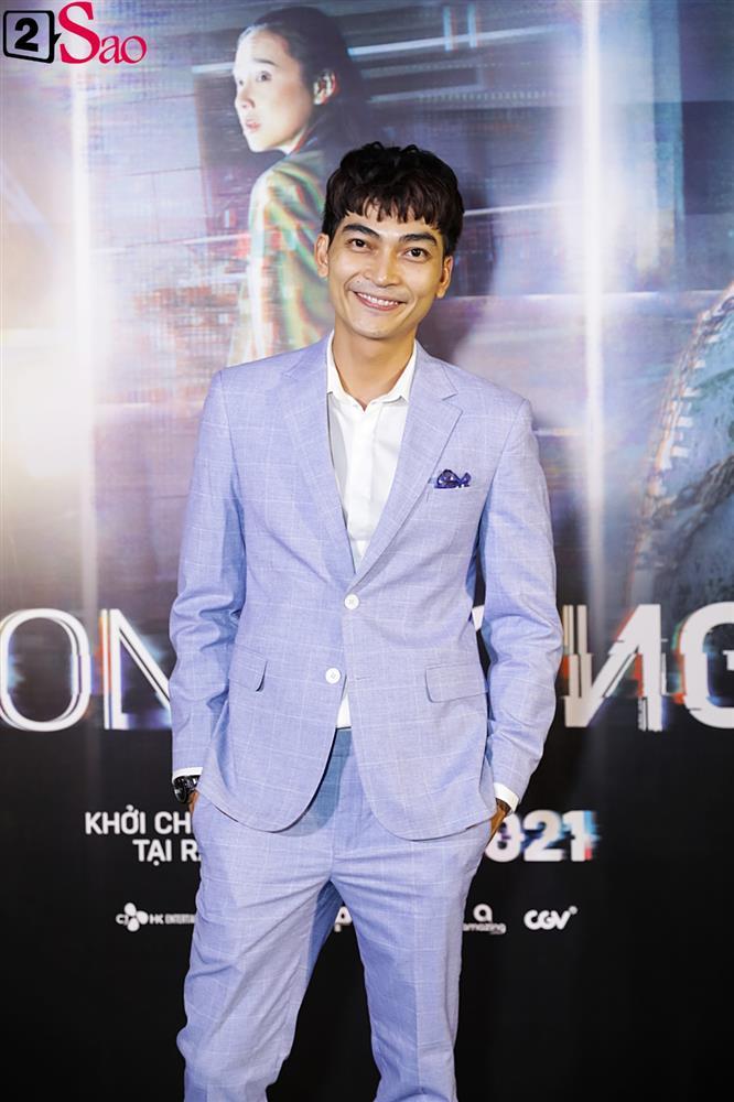 Nhã Phương eo nhỏ siêu thực vừa đúng 1 vòng tay Trường Giang-11