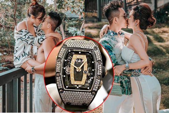 Minh Nhựa tậu đồng hồ hơn 7 tỷ tặng vợ hai