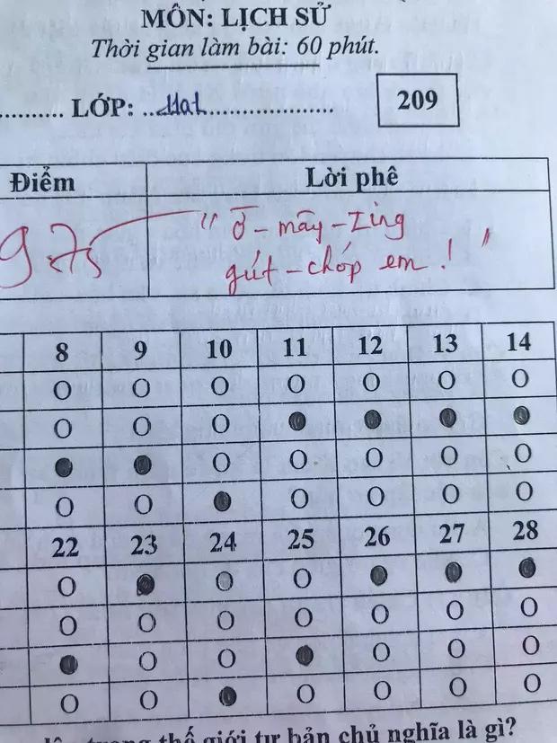 Bài kiểm tra được 9 điểm, cô giáo phê một câu khiến học sinh giật mình-3