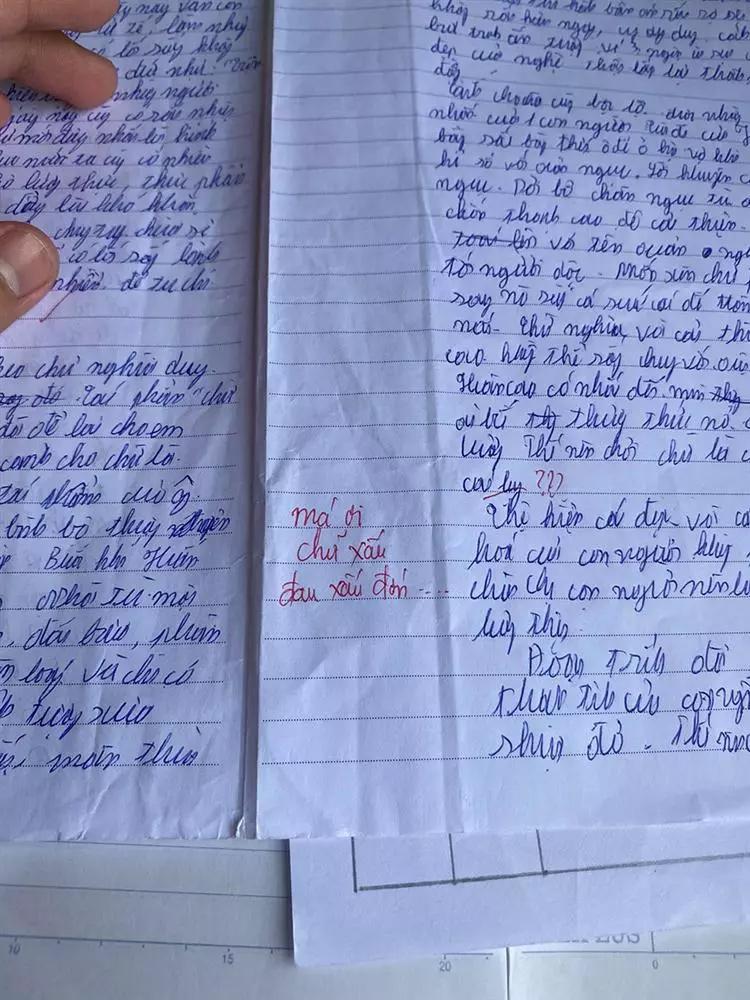 Bài kiểm tra được 9 điểm, cô giáo phê một câu khiến học sinh giật mình-4