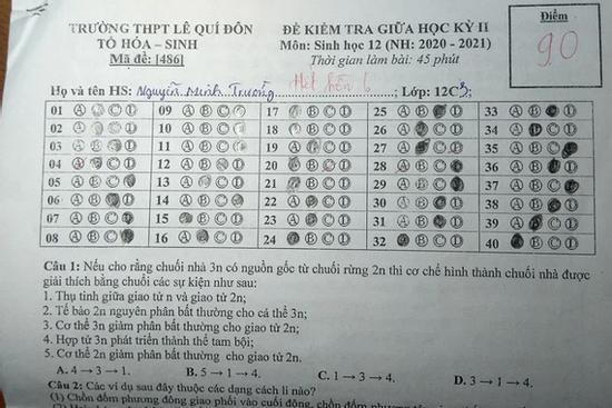 Bài kiểm tra được 9 điểm, cô giáo phê một câu khiến học sinh giật mình