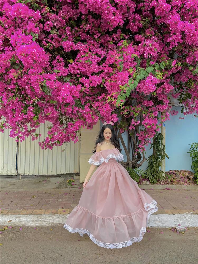 9x xinh đẹp cứ đến mùa hoa là lại hóa thân thành công chúa-10