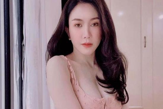 'Hotgirl 3 đời chồng' khuyên chị em lấy ít chồng thôi, con cái đỡ khổ