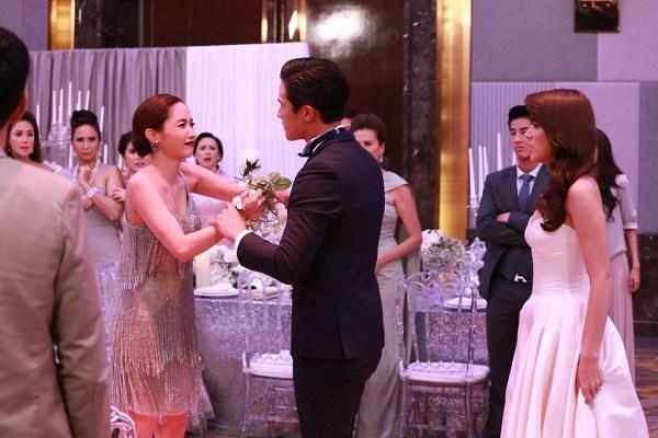 Vợ đòi mở tiệc 20 mâm, ăn uống xong cô ấy dắt đến người khiến tất cả náo loạn-2