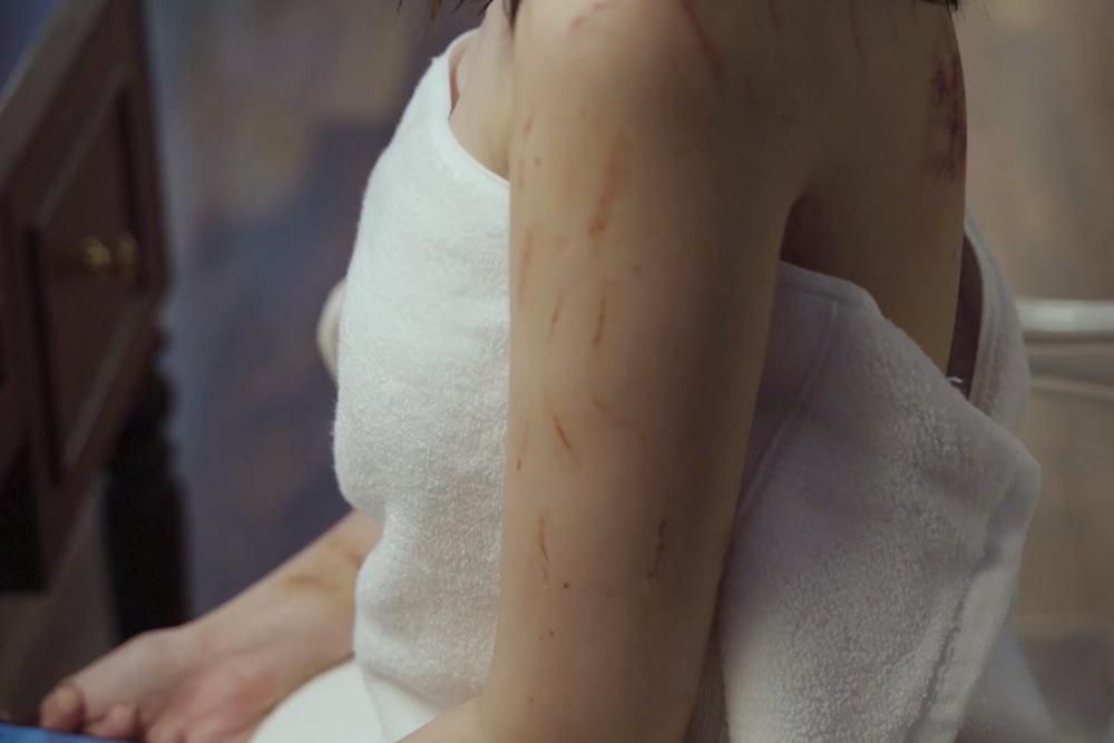 Quốc Trường bạo hành Bảo Anh thì ít mà hít hà mới nhiều-6