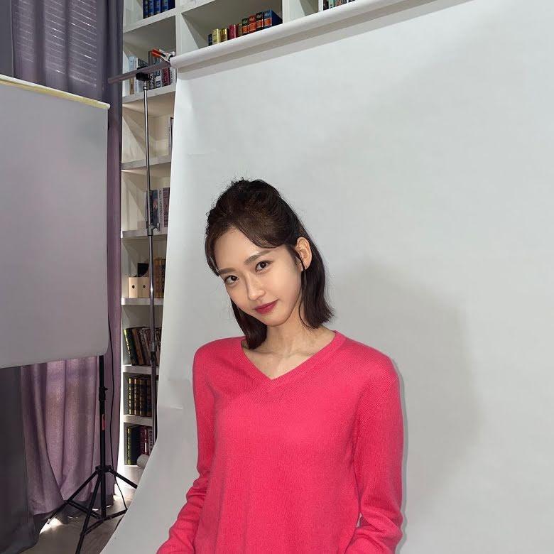 Moonbyul MAMAMOO tìm thấy chị em sinh đôi trong Penthouse-3