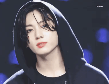 Mất máu trước loạt ảnh đậm vibe bạn trai lý tưởng của Jungkook-7