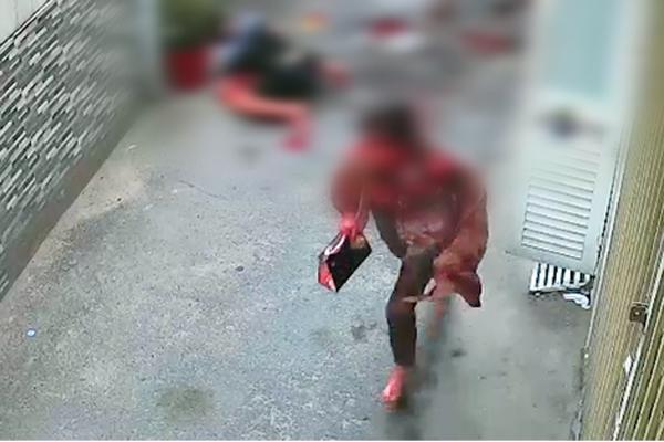 Thanh niên cắt cổ người tình, té ngã dao đâm ngược tử vong tại chỗ-5