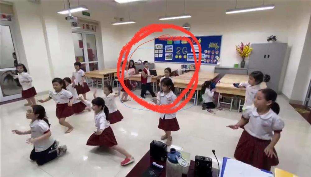 BTV Quang Minh toát mồ hôi khi con trai được giao trọng trách lớn-3