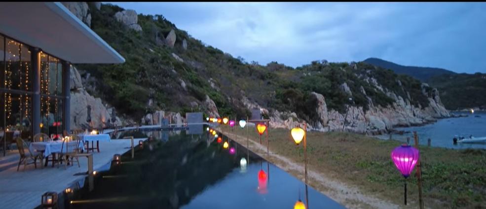 Tuần trăng mật 2 ngày hết 180 triệu của cô dâu diện váy 28 tỷ-12