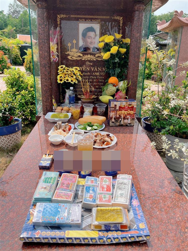 Dàn sao Việt tưởng nhớ 2 năm ngày Anh Vũ qua đời-10