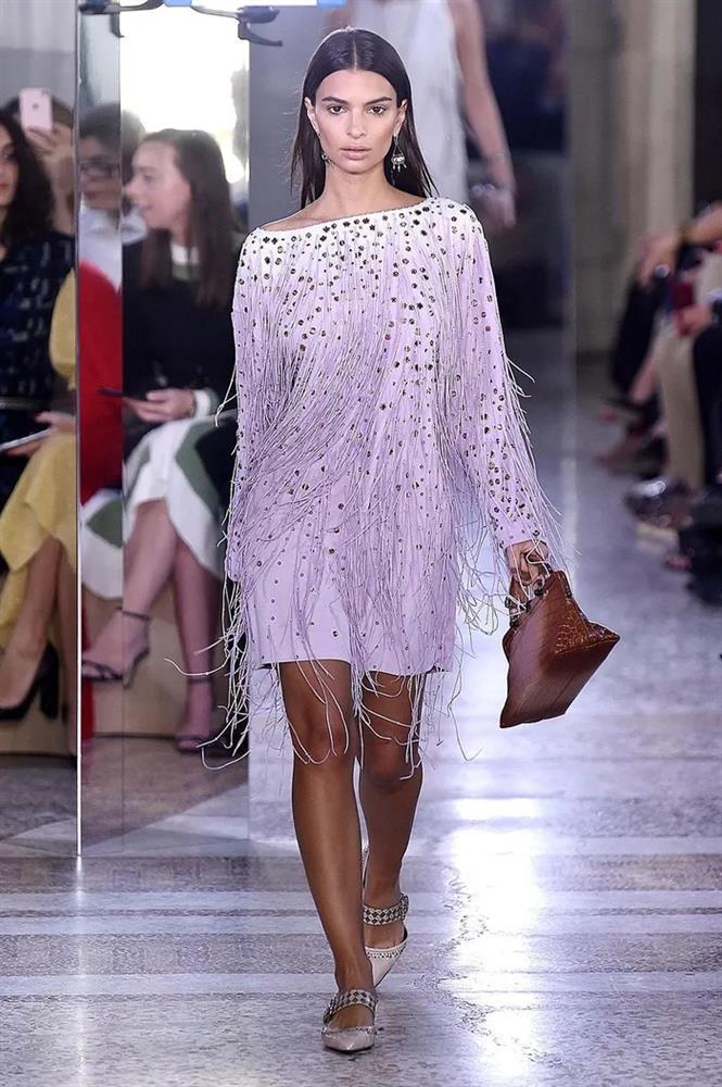 Người mẫu nội y chuộng diện đồ hở bụng-14