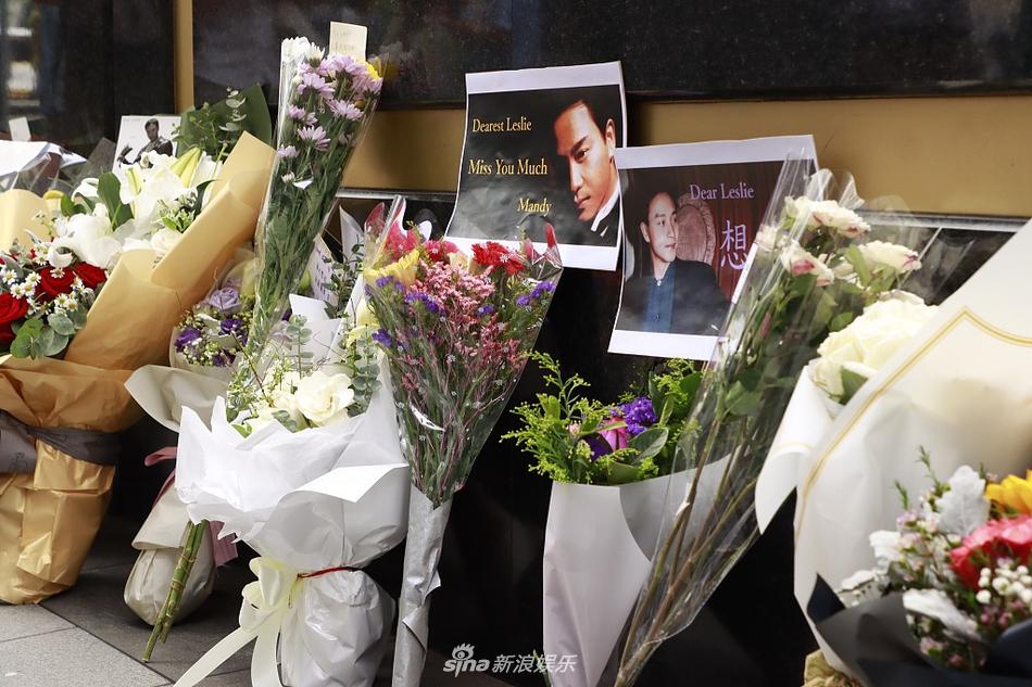 Khán giả vẫn xếp hàng dài tưởng nhớ Trương Quốc Vinh sau 18 năm-1