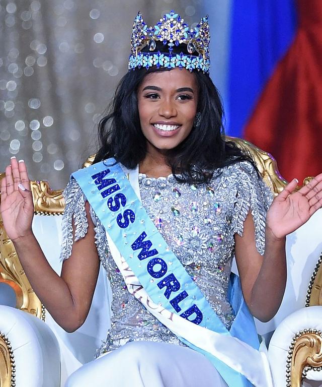 Toni-Ann Singh - thí sinh đến từ Jamaica là cô gái giành chiến thắng chung cuộc tại Miss World (Hoa hậu Thế giới) 2019. Ngôi vị cao nhất thuộc về Singh khiến bản thân cô và cả khán giả bất ngờ. Hoa hậu sinh năm 1996 đã xuất sắc vượt qua 110 thí sinh khác để giành vương miện danh giá. Toni-Ann Singh sinh ra vào lớn lên tại Morant Bay, St.Thomas. Cô tốt nghiệp đại học Florida State University và từng theo gia đình tới Mỹ định cư từ năm 14 tuổi.