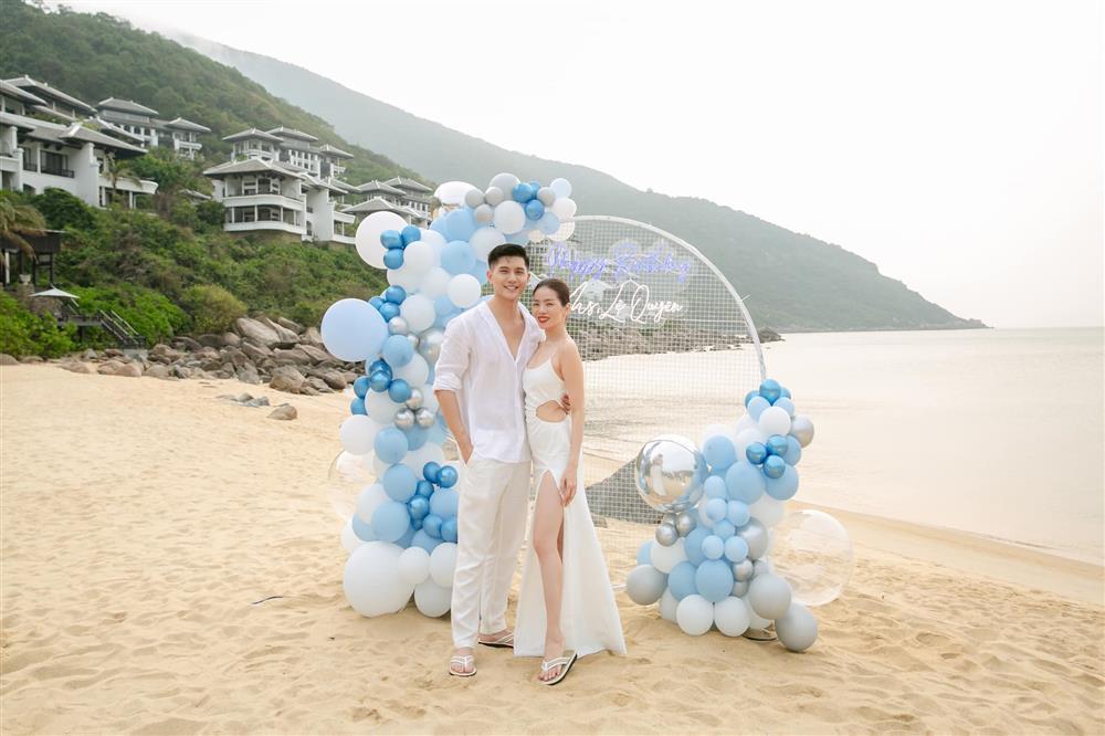 Sinh nhật Lệ Quyên trên bãi biển: Lâm Bảo Châu chiếm spotlight-4