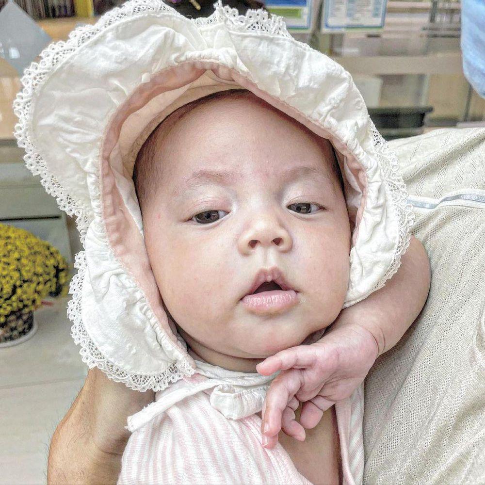 Thời trang đồng điệu xinh yêu của cặp sinh đôi Hồ Ngọc Hà - Kim Lý-16