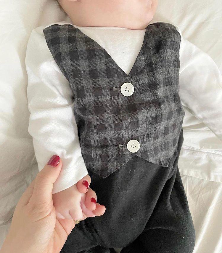 Thời trang đồng điệu xinh yêu của cặp sinh đôi Hồ Ngọc Hà - Kim Lý-22