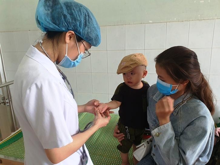 Bệnh tay chân miệng bùng phát mạnh ở Quảng Nam, Quảng Ngãi-1
