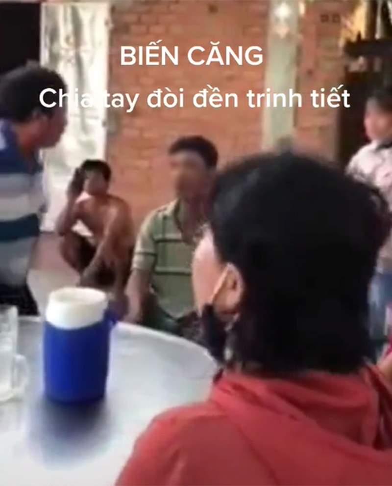 Cặp đôi vừa lấy đã ly hôn, mẹ chồng đòi vàng, con dâu đòi trinh-2