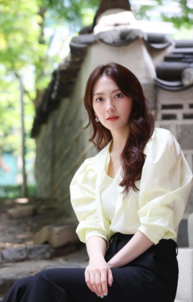 Xôn xao thông tin nữ thần tượng rời công ty vì bị nữ giám đốc quấy rối-2