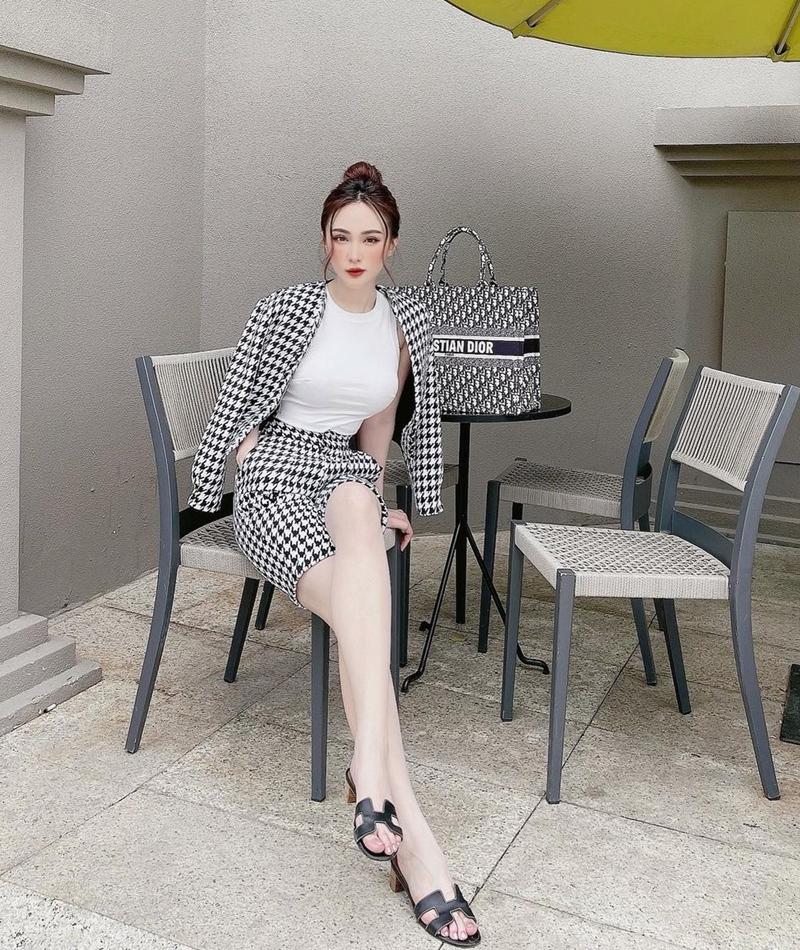 Lệ Quyên - Phạm Quỳnh Anh lên đồ hack tuổi như gái xuân thì-3