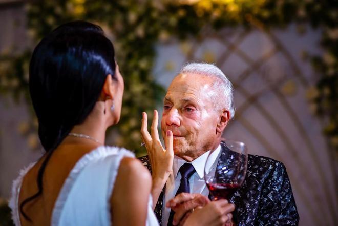 Gái Việt 27 tuổi chia tay tỷ phú 73 tuổi, nhờ dân mạng tìm mối mới-5