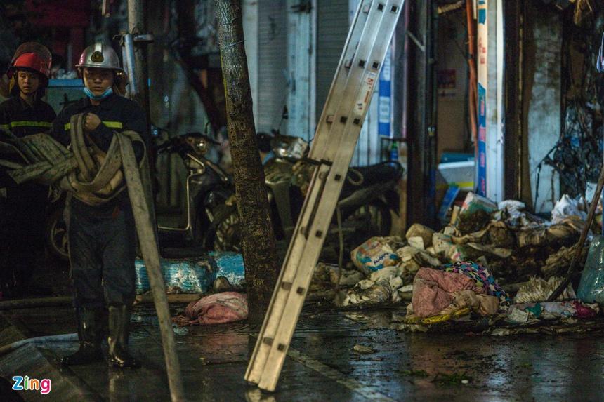 4 người thiệt mạng trong vụ cháy nhà ở Hà Nội-3