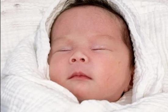 An Nguy lần đầu công khai ảnh cận mặt nhóc tỳ đầu lòng, hé lộ luôn giới tính