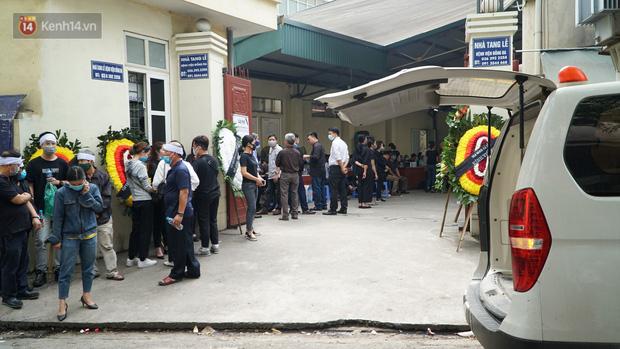 Xót xa đám tang nhà có 4 người tử vong ở Tôn Đức Thắng-2