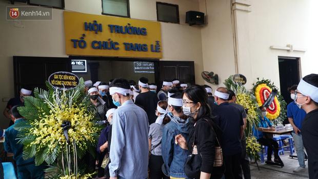 Xót xa đám tang nhà có 4 người tử vong ở Tôn Đức Thắng-3