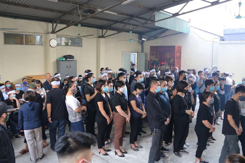 Xót xa đám tang nhà có 4 người tử vong ở Tôn Đức Thắng-5