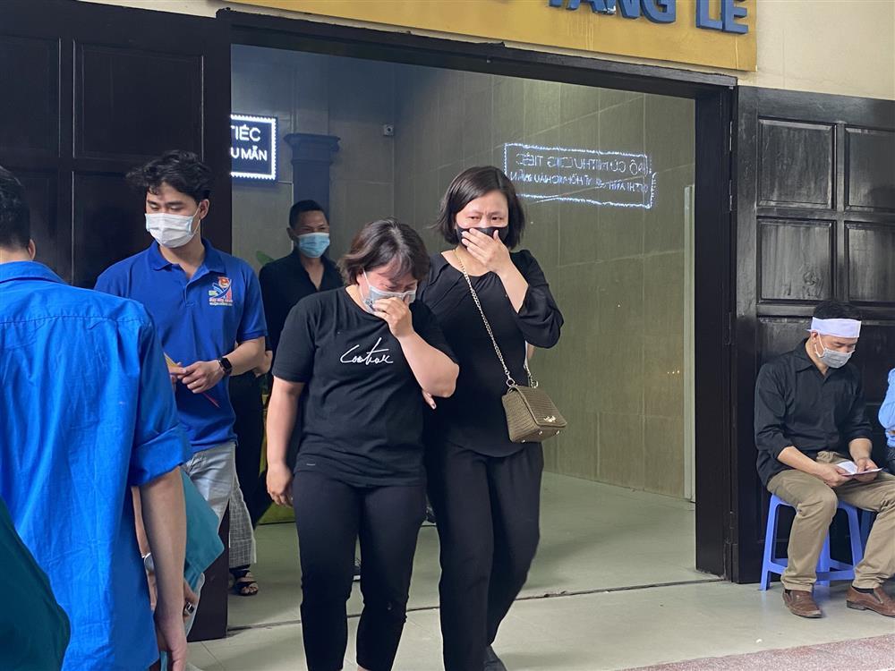 Xót xa đám tang nhà có 4 người tử vong ở Tôn Đức Thắng-8