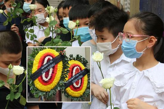 Xót xa đám tang nhà có 4 người tử vong ở Tôn Đức Thắng