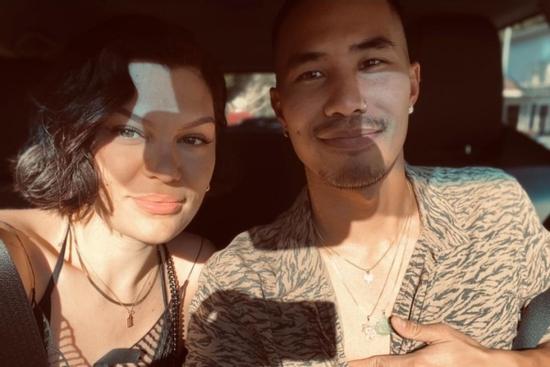 Jessie J hẹn hò vũ công gốc Việt