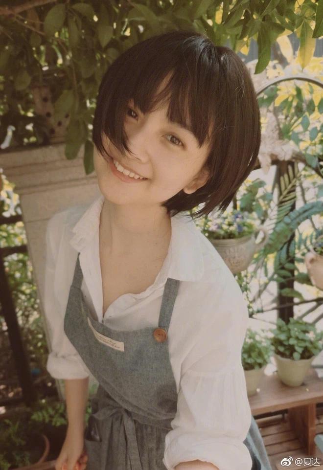 Người phụ nữ khoe nhan sắc trẻ đẹp ở tuổi 40, danh tính còn choáng hơn-5