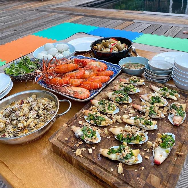 Ngồi ăn ốc lai rai tầm Hà Tăng cũng khác: Bày biện y hệt bàn buffet-3