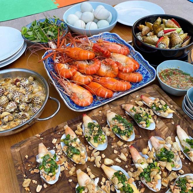 Ngồi ăn ốc lai rai tầm Hà Tăng cũng khác: Bày biện y hệt bàn buffet-4