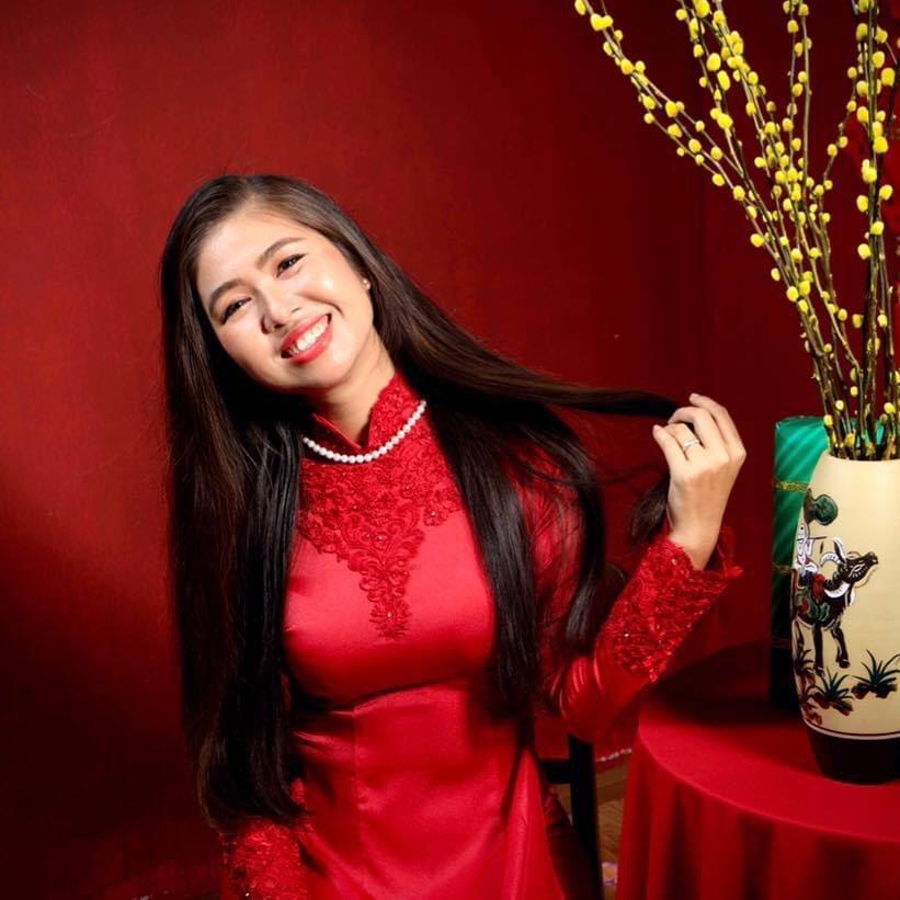 Vợ đảm chiều chồng bằng mâm cơm sắc màu tựa khay mứt kẹo ngày Tết-1