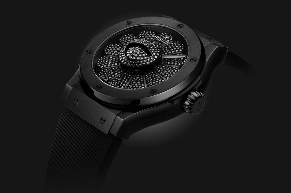 Con ông trùm điện tử Sài Gòn Fabo Nguyễn khoe đồng hồ nạm 563 viên kim cương đen độc nhất Việt Nam-3