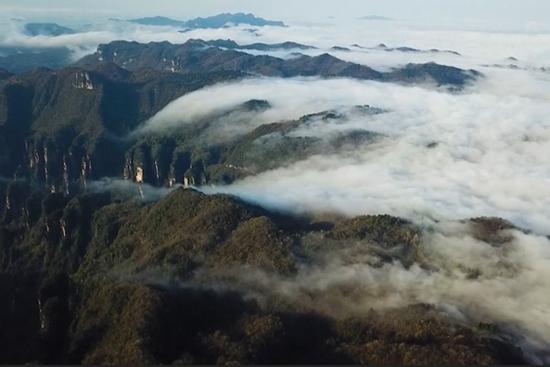 Biển mây tạo cảnh tựa thiên đường ở Trương Gia Giới