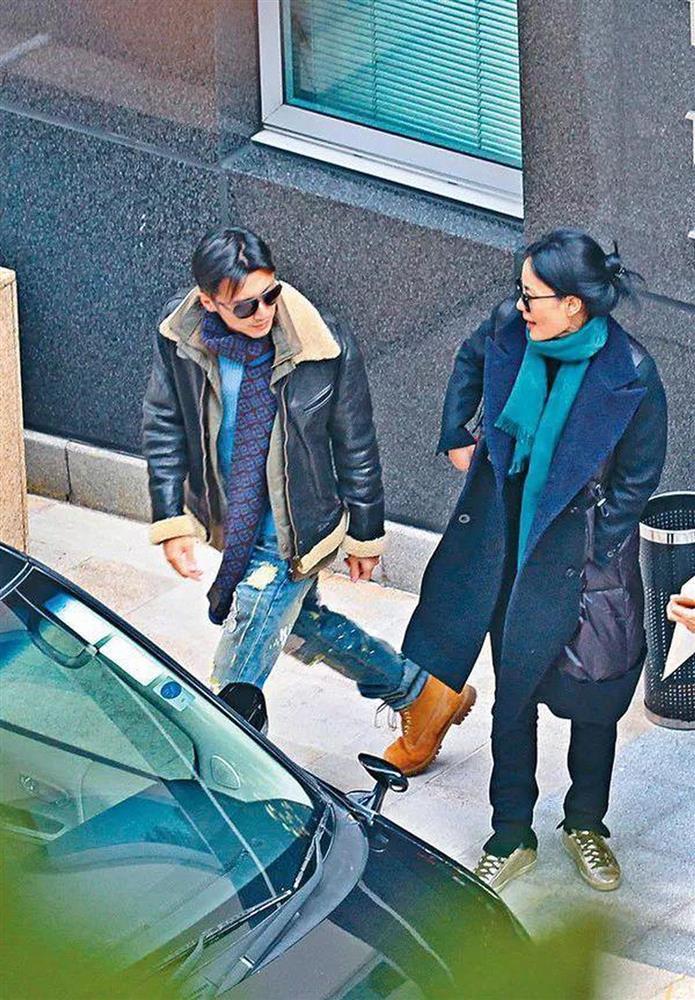 Tạ Đình Phong kè kè Vương Phi giữa tin làm Trương Bá Chi có bầu-5