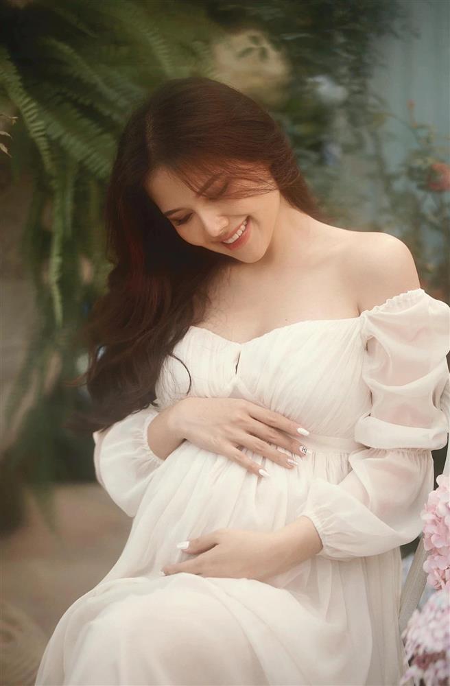 Phanh Lee quyến rũ đỉnh chóp dù đang ở tháng cuối thai kỳ-3