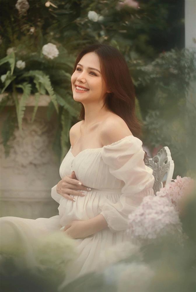 Phanh Lee quyến rũ đỉnh chóp dù đang ở tháng cuối thai kỳ-5